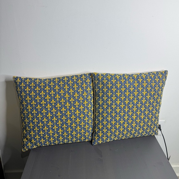 Flemish Tapestries French Fleur de Lis Pillows - Picture 2 of 6